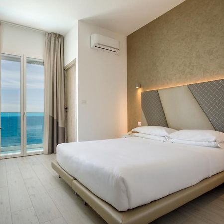 Hotel Tirreno Latina Exterior photo