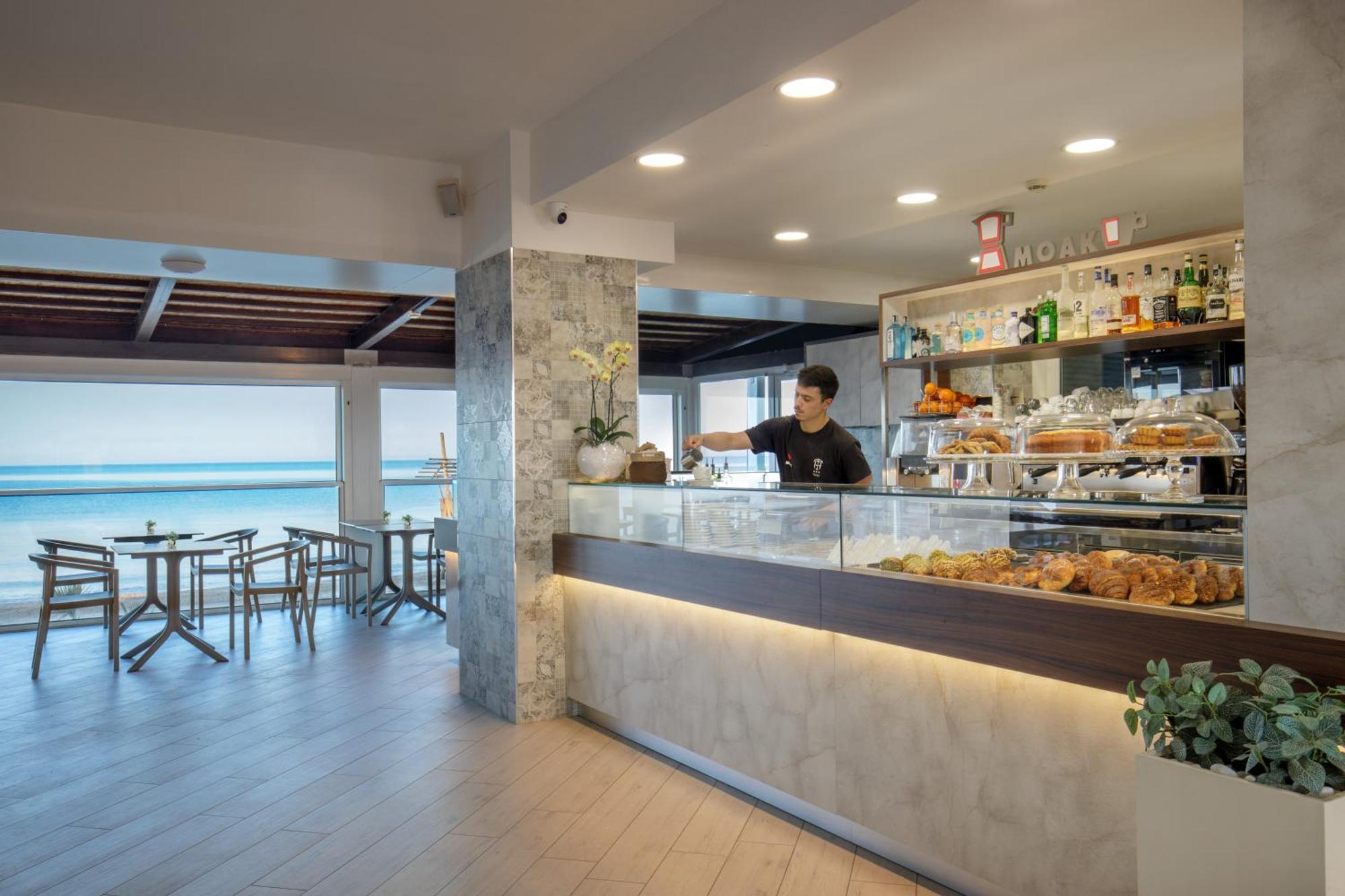 Hotel Tirreno Latina Exterior photo