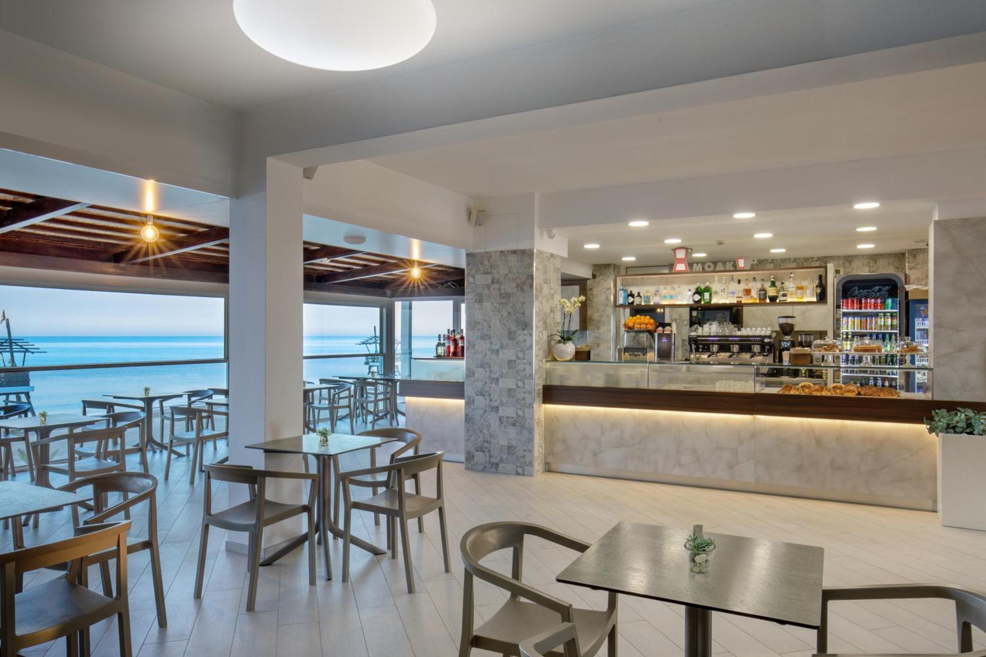 Hotel Tirreno Latina Exterior photo